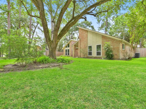 1910 Lakeville Drive, Houston TX 77339