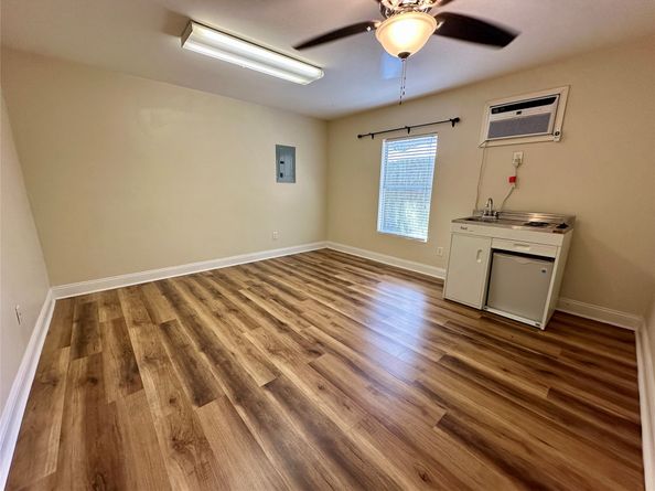 1910 Lakeville Drive, Houston TX 77339