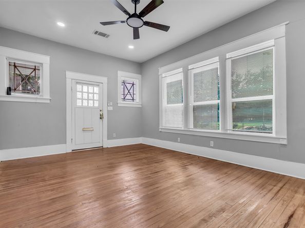 4303 Mckinney Street, Houston TX 77023