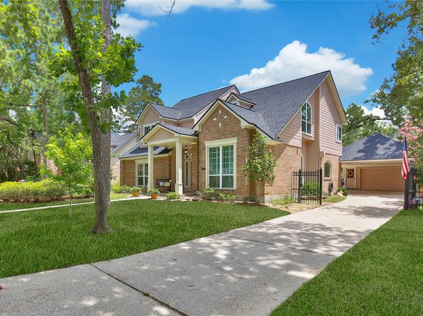 11 Outervale Place, The Woodlands TX 77381