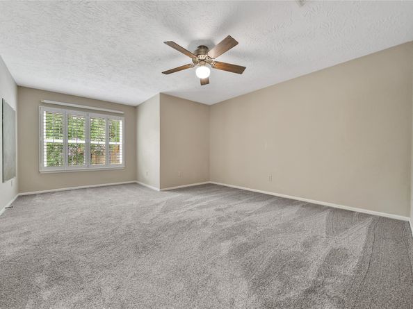 11 Outervale Place, The Woodlands TX 77381