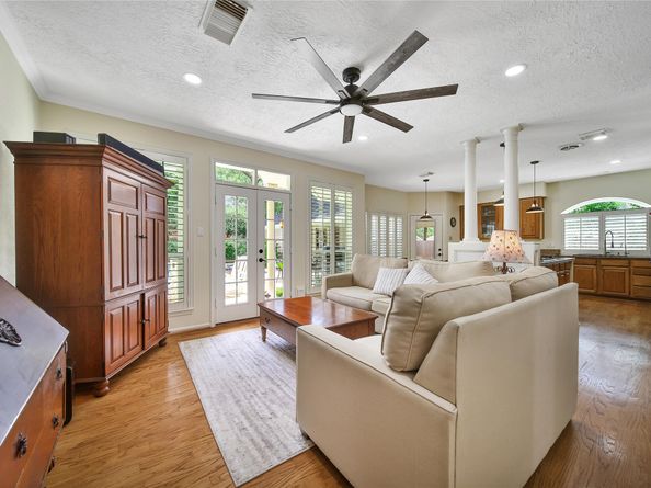 11 Outervale Place, The Woodlands TX 77381