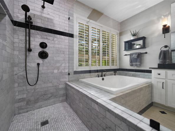 11 Outervale Place, The Woodlands TX 77381