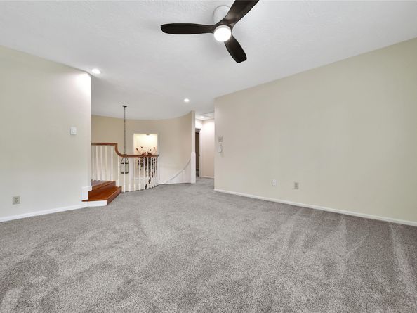 11 Outervale Place, The Woodlands TX 77381