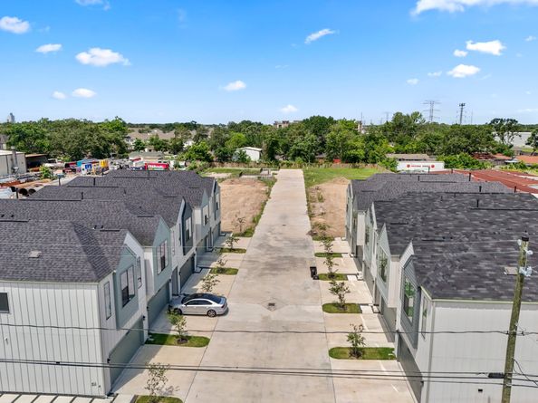 8411 Pech Landing Drive, Houston TX 77055