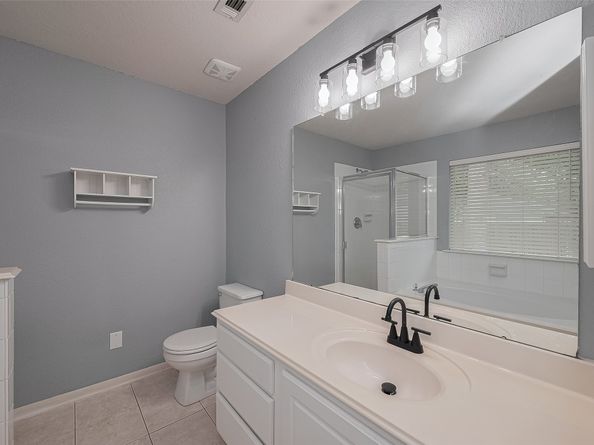 31 Shimmer Pond Place, Conroe TX 77385