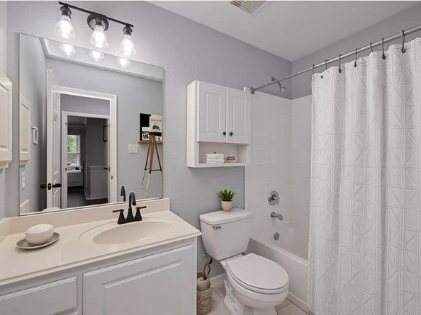 31 Shimmer Pond Place, Conroe TX 77385