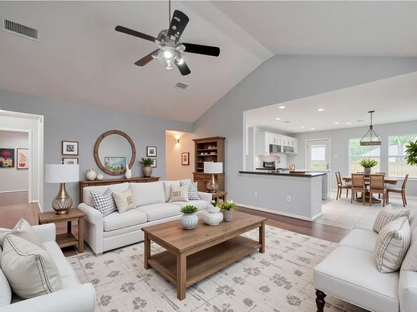 31 Shimmer Pond Place, Conroe TX 77385