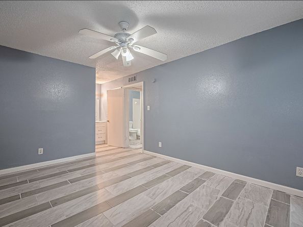 12615 Brookglade Circle 403, Houston TX 77099
