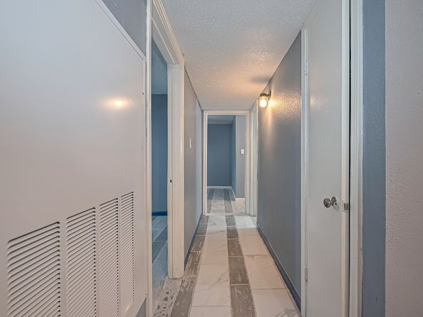 12615 Brookglade Circle 403, Houston TX 77099