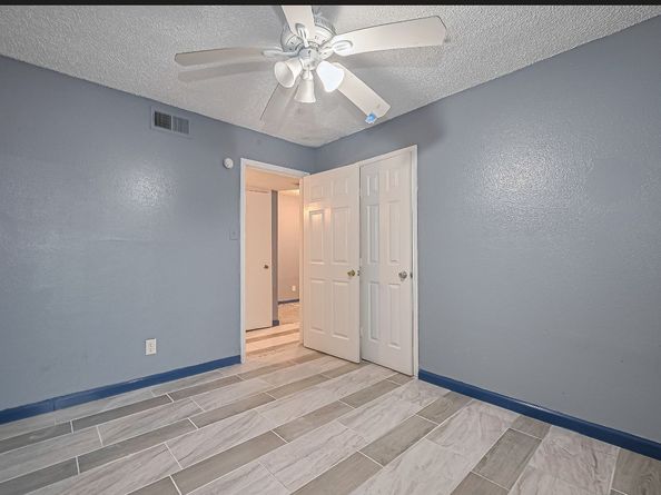 12615 Brookglade Circle 403, Houston TX 77099