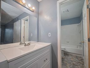 12615 Brookglade Circle 403, Houston TX 77099