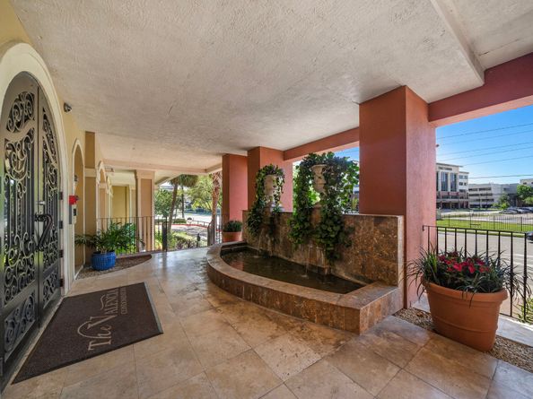 1711 Old Spanish Trail 114, Houston TX 77054