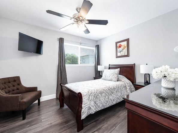5052 Glenmont Drive F6, Houston TX 77081