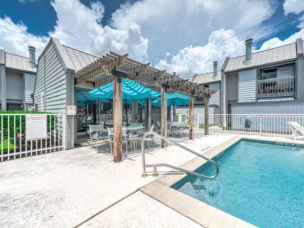 5052 Glenmont Drive F6, Houston TX 77081