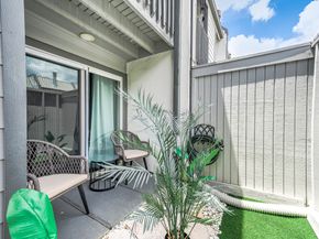 5052 Glenmont Drive F6, Houston TX 77081