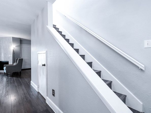 5052 Glenmont Drive F6, Houston TX 77081