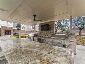 6804 Westview Drive 2201, Houston TX 77055