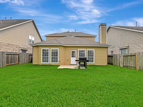 9747 Wheaton Edge Lane, Houston TX 77095