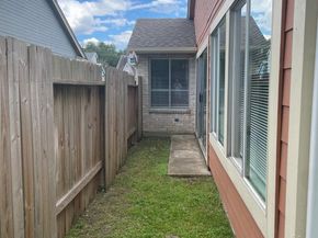 12810 Ashford Knoll Drive, Houston TX 77082