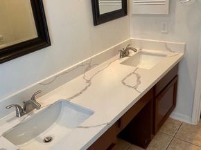 12810 Ashford Knoll Drive, Houston TX 77082