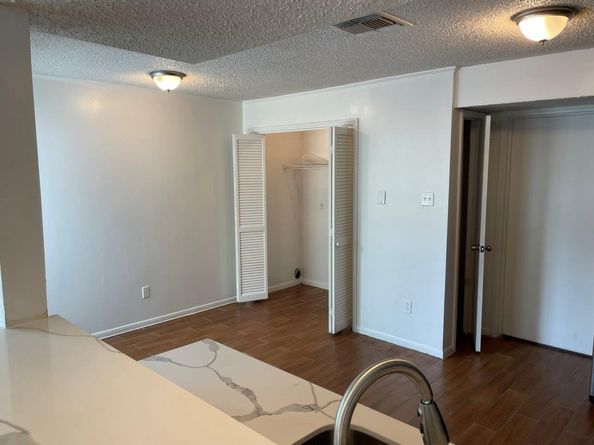 12810 Ashford Knoll Drive, Houston TX 77082