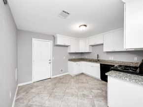 4522 Larkspur Street, Houston TX 77051