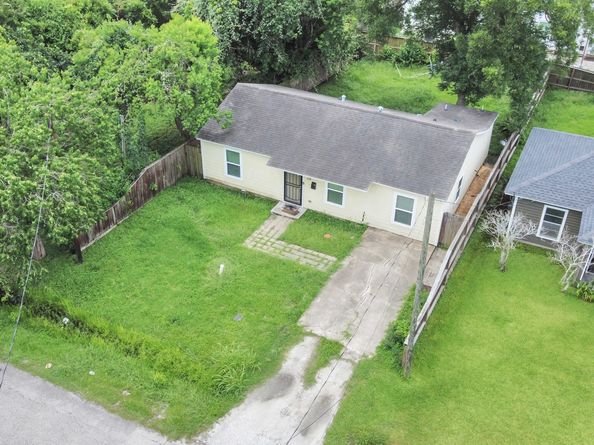 4522 Larkspur Street, Houston TX 77051