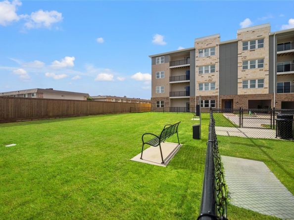 6804 Westview Drive 1407, Houston TX 77055