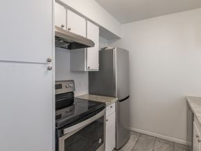 3025 Walnut Bend Lane 37, Houston TX 77042