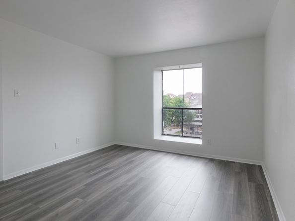 3025 Walnut Bend Lane 37, Houston TX 77042