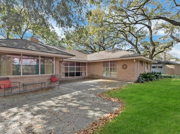 7702 Nairn Street, Houston TX 77074