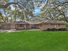 7702 Nairn Street, Houston TX 77074