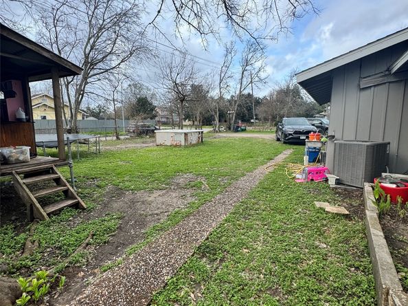 7909 Dixie Drive, Houston TX 77087