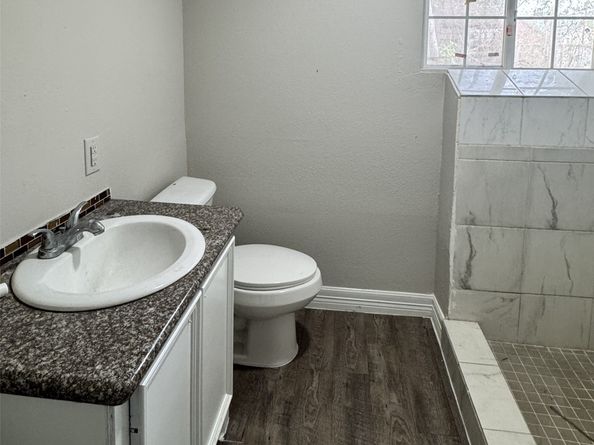 7909 Dixie Drive, Houston TX 77087
