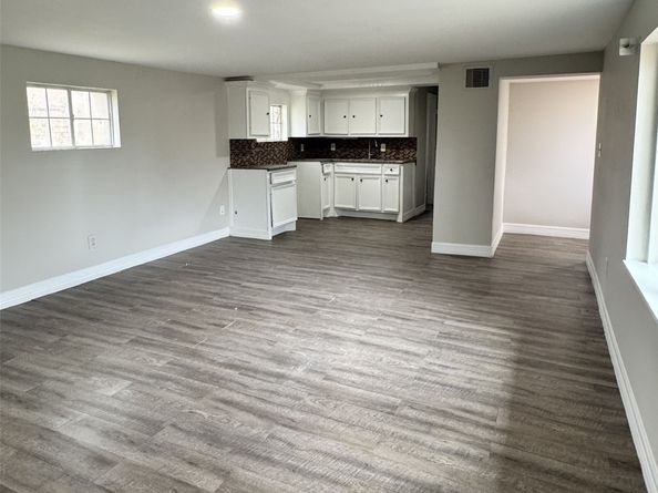 7909 Dixie Drive, Houston TX 77087