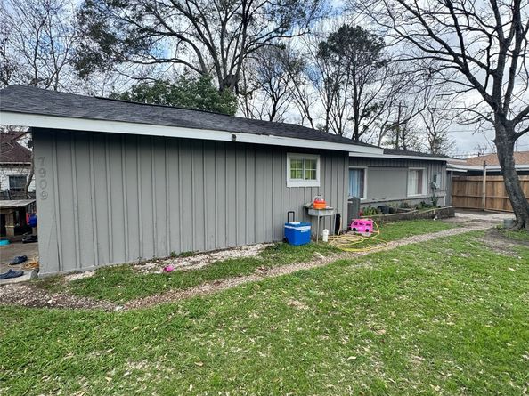 7909 Dixie Drive, Houston TX 77087