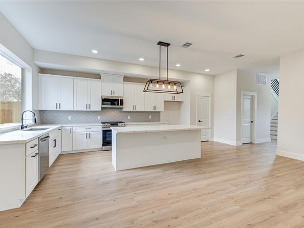 6835 Weston Street A, Houston TX 77021