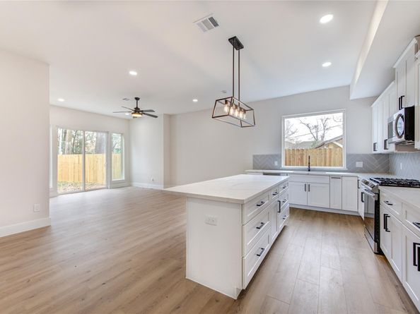 6835 Weston Street A, Houston TX 77021