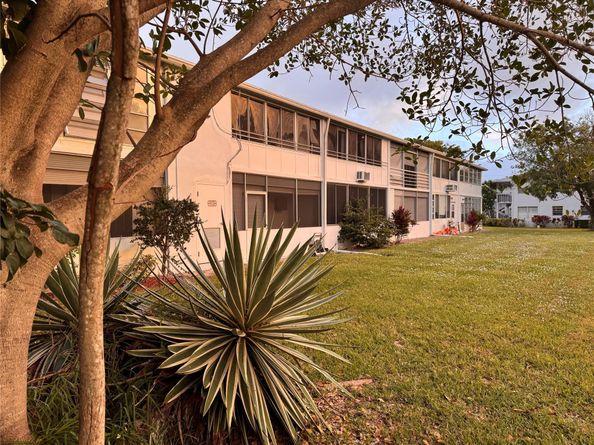 170 Oakridge L 170, Deerfield Beach FL 33442