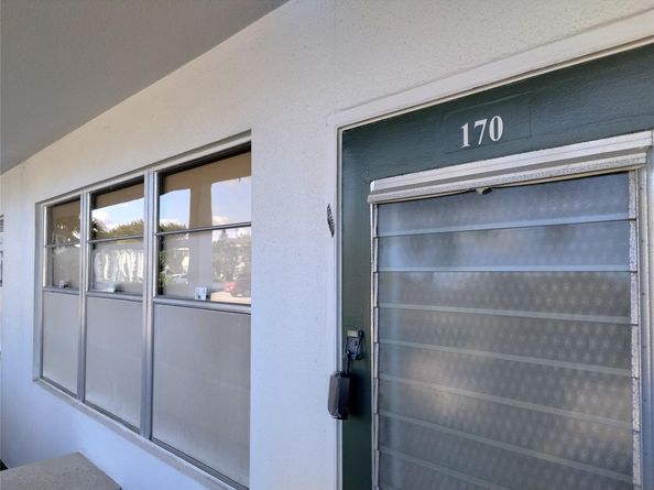 170 Oakridge L 170, Deerfield Beach FL 33442