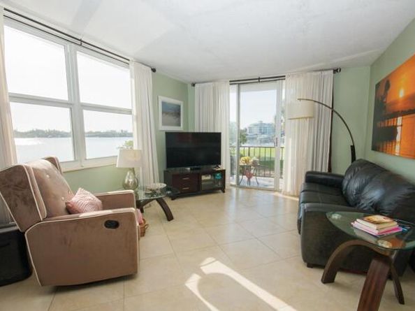 301 Croton Avenue 205, Lantana FL 33462