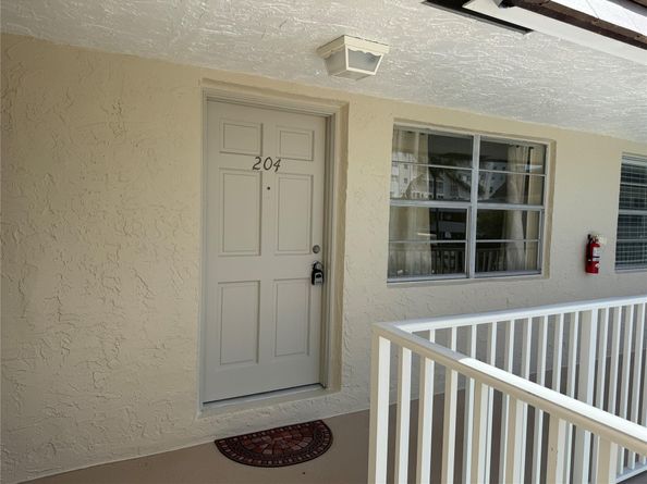 1450 N Riverside Dr 208, Pompano Beach FL 33062