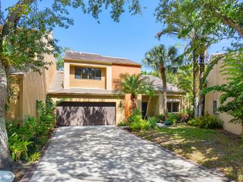 745 St Albans Drive