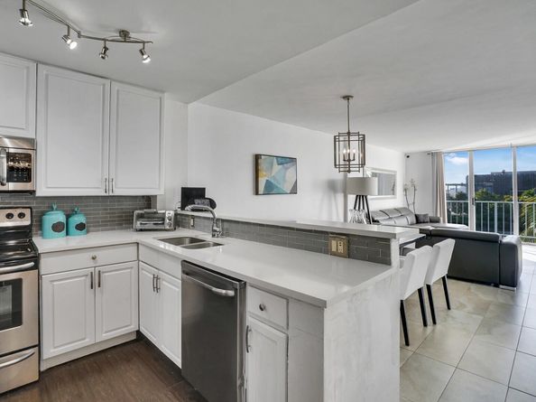 1609 N Riverside Dr 304, Pompano Beach FL 33062