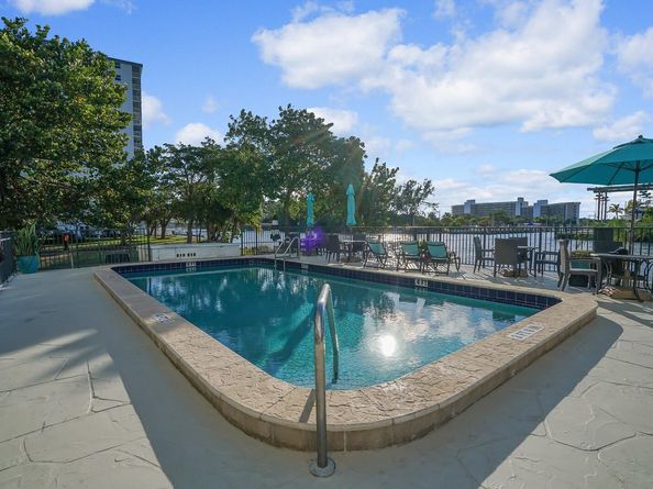 1609 N Riverside Dr 304, Pompano Beach FL 33062