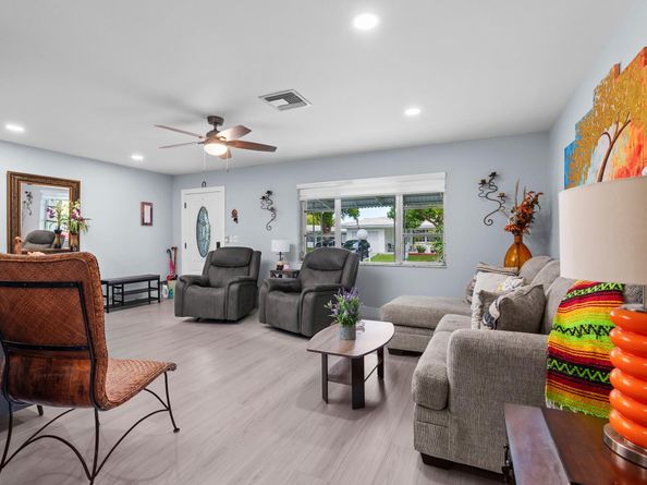1025 NW 90th Way, Plantation FL 33322