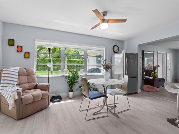1025 NW 90th Way, Plantation FL 33322