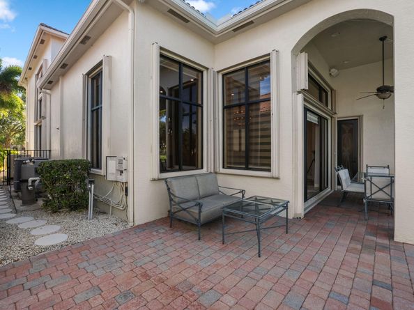 17760 Villa Club Way, Boca Raton FL 33496