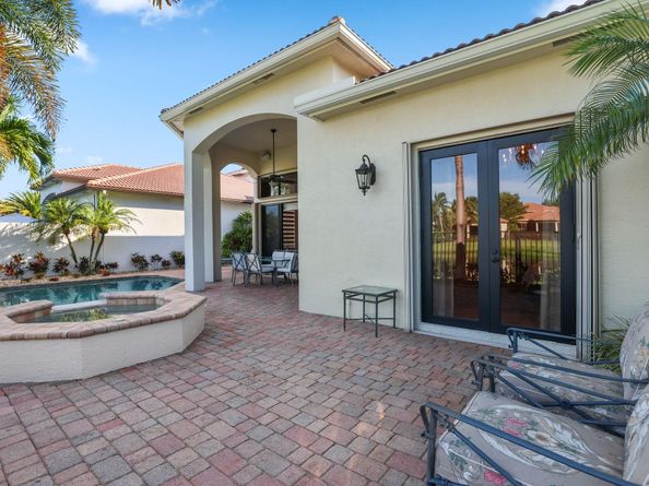 17760 Villa Club Way, Boca Raton FL 33496